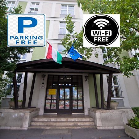 Mogyorodi Hostel Budapest Luaran gambar