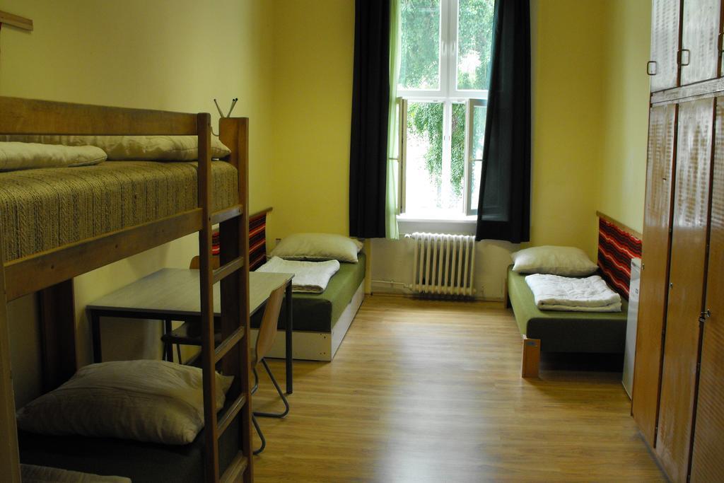 Mogyorodi Hostel Budapest Bilik gambar
